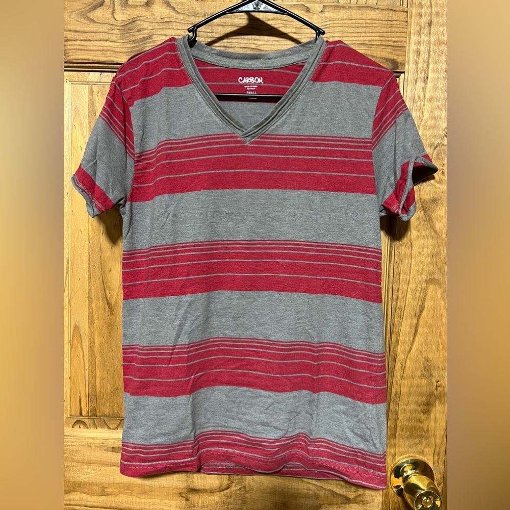 Carbon Short Sleeve Grey With Red Stripes T-Shirt Mens Size Small Boys Optional